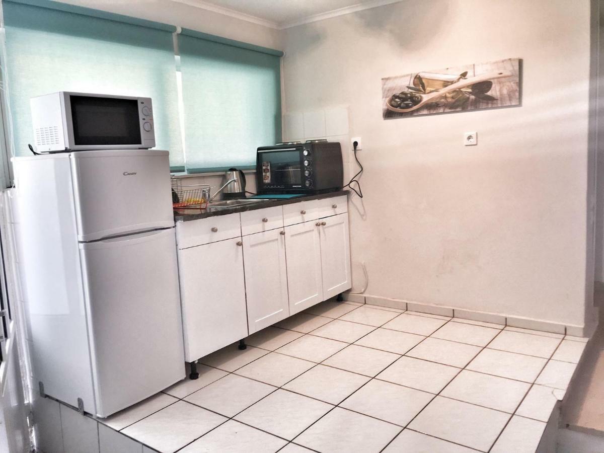 Renovated Apt 100M From Beach Wifi Ac Anavyssos Exterior photo